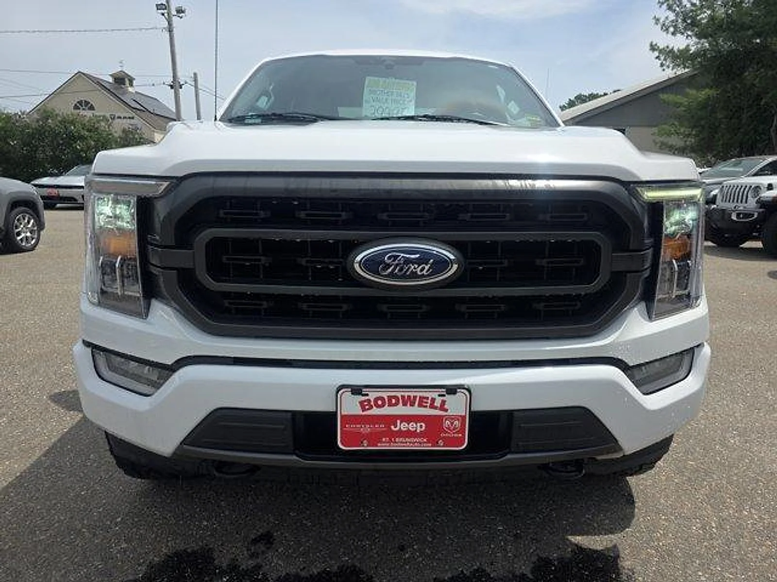 Used 2021 Oxford White Ford XLT image 9