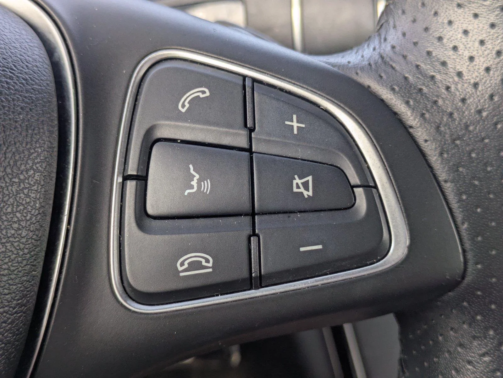 Used 2018 Gray Mercedes-Benz C 300 image 28