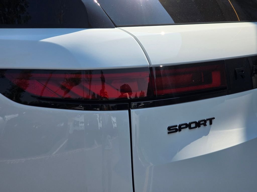 New 2026 Fuji White LAND ROVER SE image 36