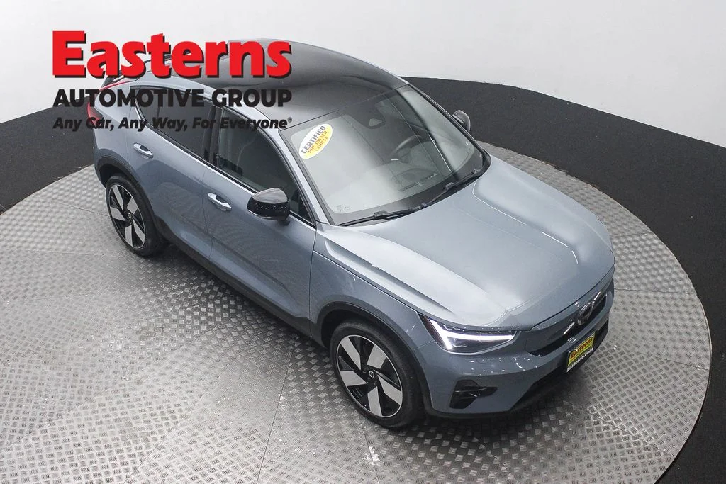Used 2023 Gray Volvo Ultimate image 3