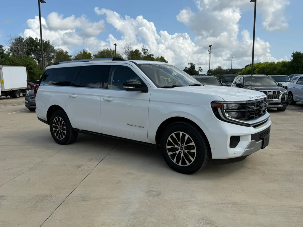 Used 2025 Oxford White Ford Platinum image 8