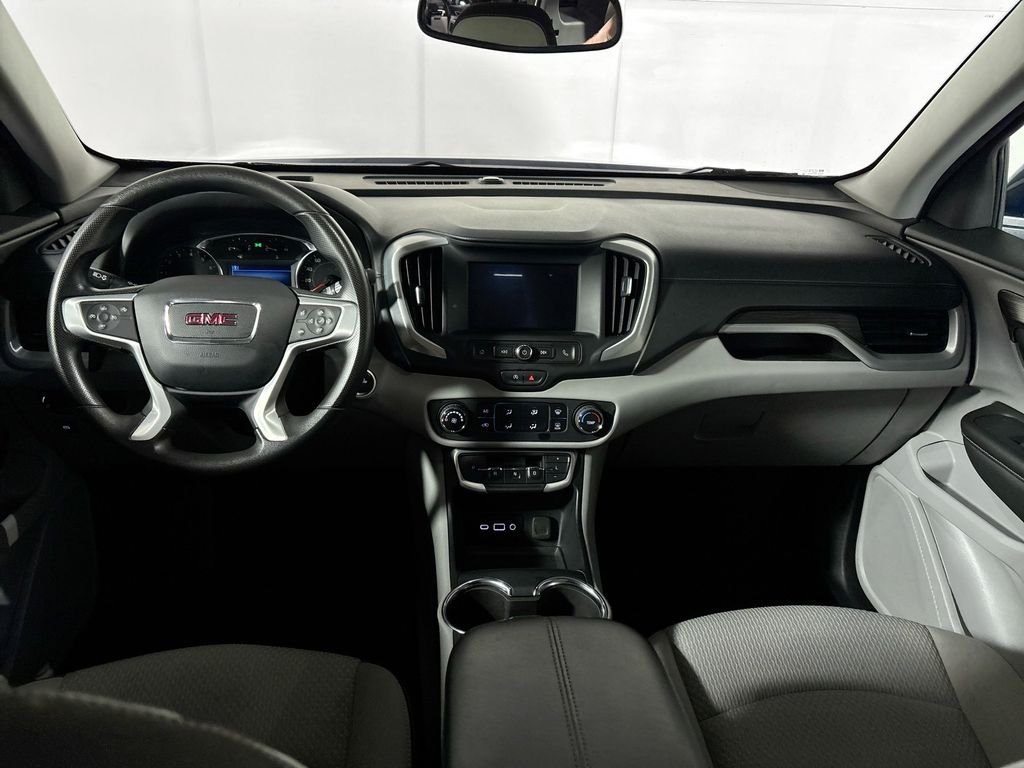 Used 2024 Downpour Metallic GMC SLE image 12