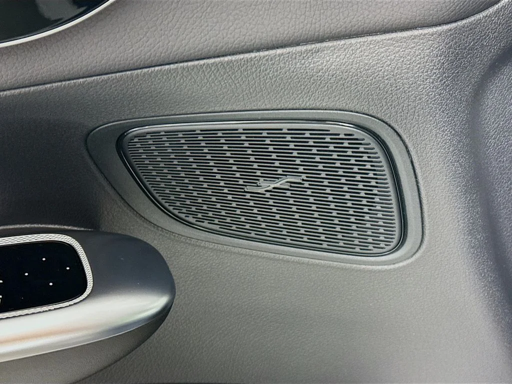 Certified Used 2026 Black Mercedes-Benz GLC 300 image 17