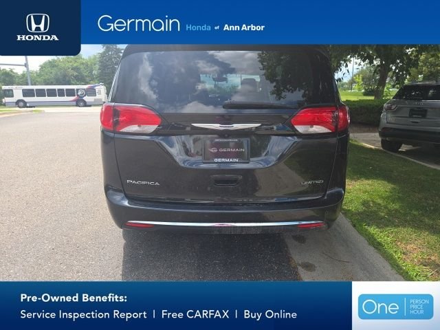 Used 2019 Brilliant Black Crystal Pearlcoat Chrysler Limited image 6