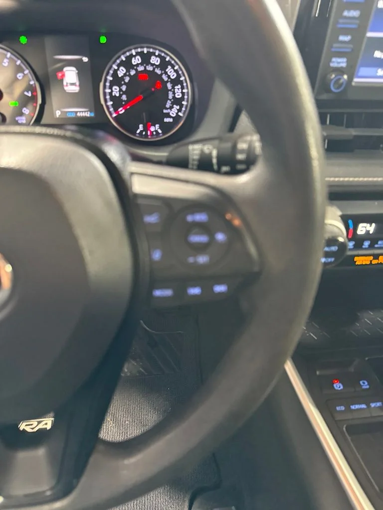 Used 2020 Black Toyota XLE image 37