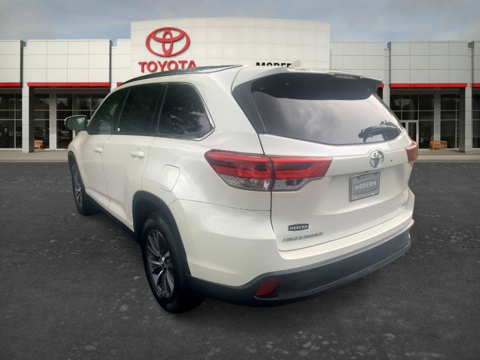 Used 2019 Blizzard Pearl Toyota XLE image 7