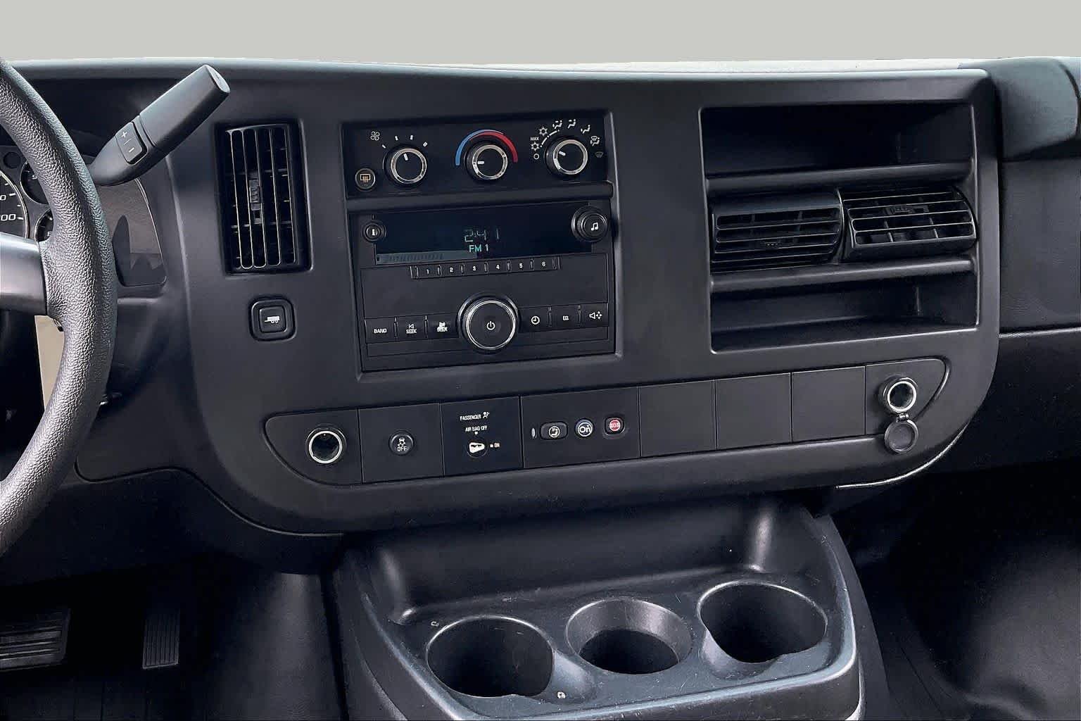 Pre-Owned 2014 Chevrolet Express Passenger LT