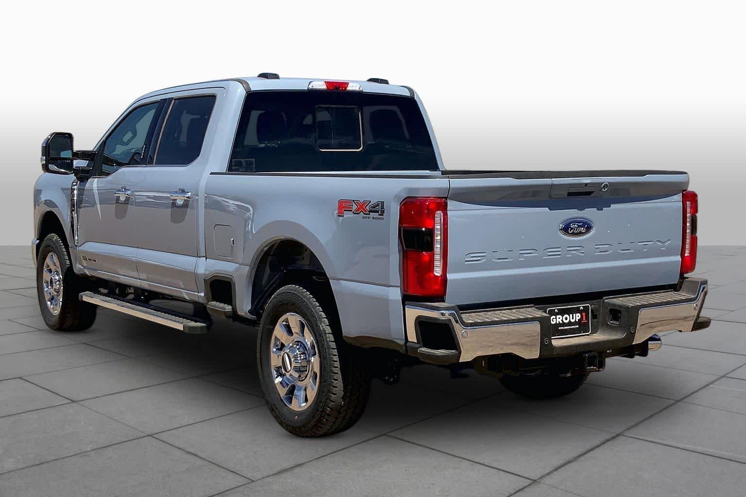 New 2026 Glacier Gray Metallic Tri-Coat Ford F-250® Lariat® image 12