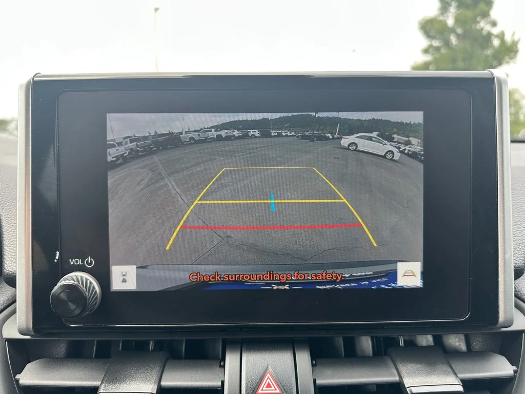 Used 2025 Silver Toyota XLE image 17