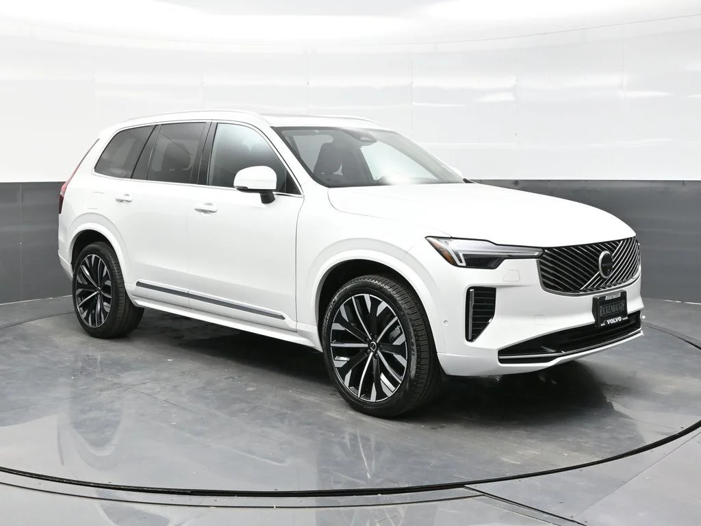 2026 Volvo XC90 B5 Plus Bright 4WD's photo