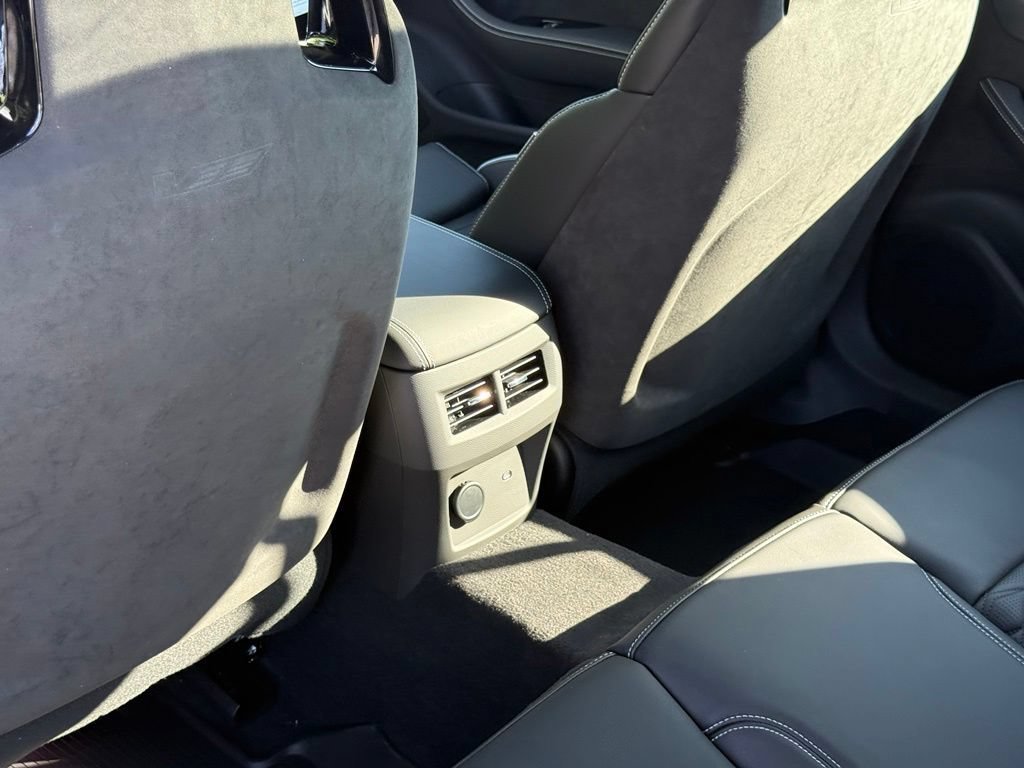 New 2026 Summit White Cadillac V-Series image 23