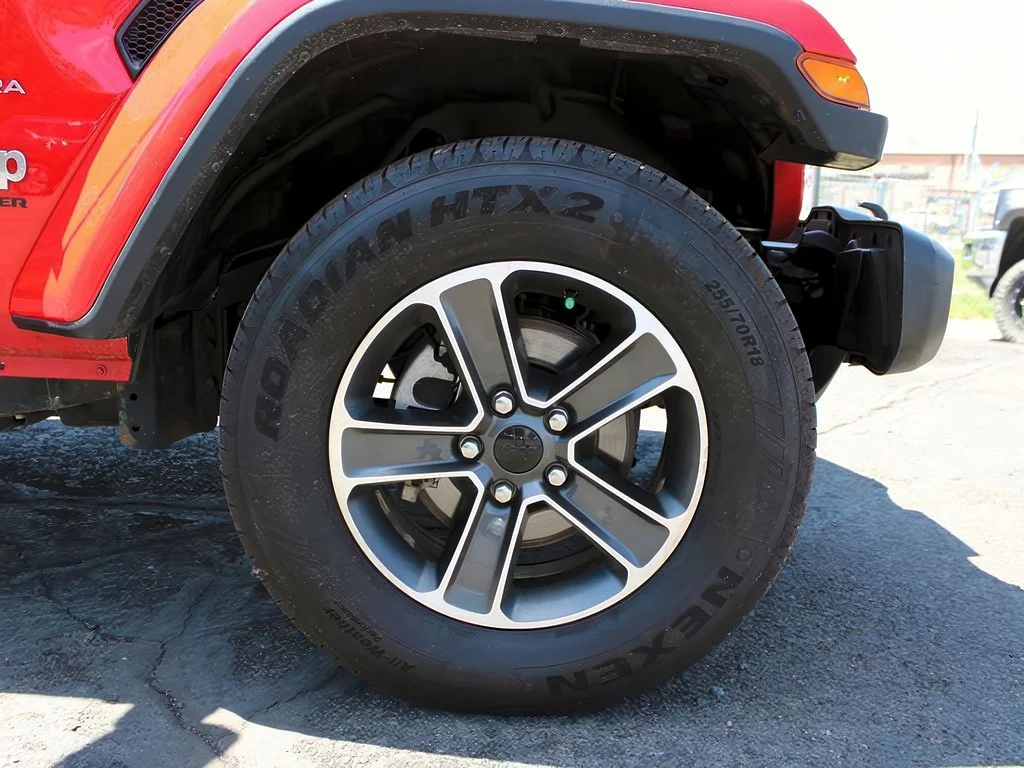 2023 Jeep Wrangler 4-Door Sahara - Photo 30