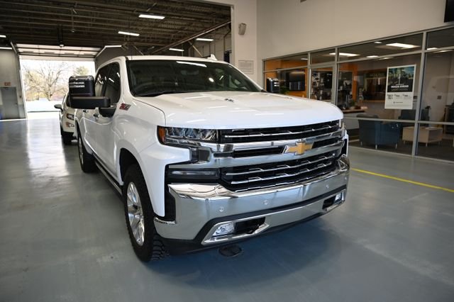 Used 2021 White Chevrolet LTZ image 3