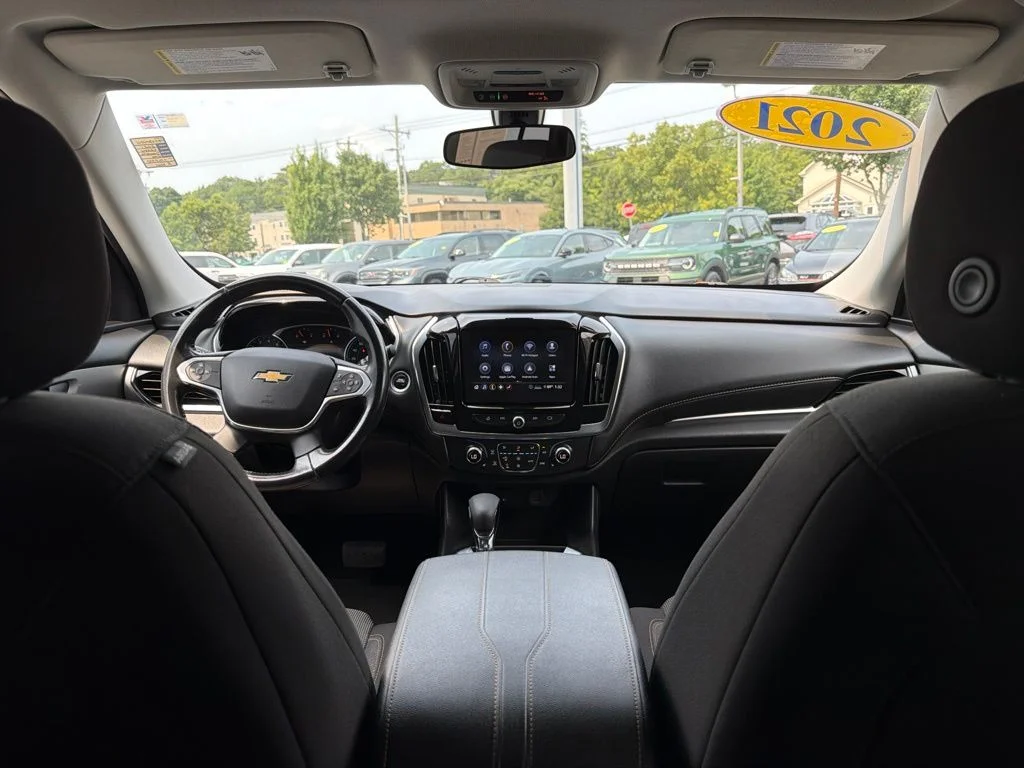 Used 2021 Gray Chevrolet LT image 18