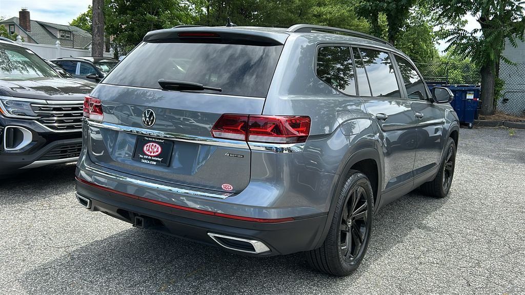Used 2023 Gray Volkswagen 3.6L V6 SE w/Technology image 4
