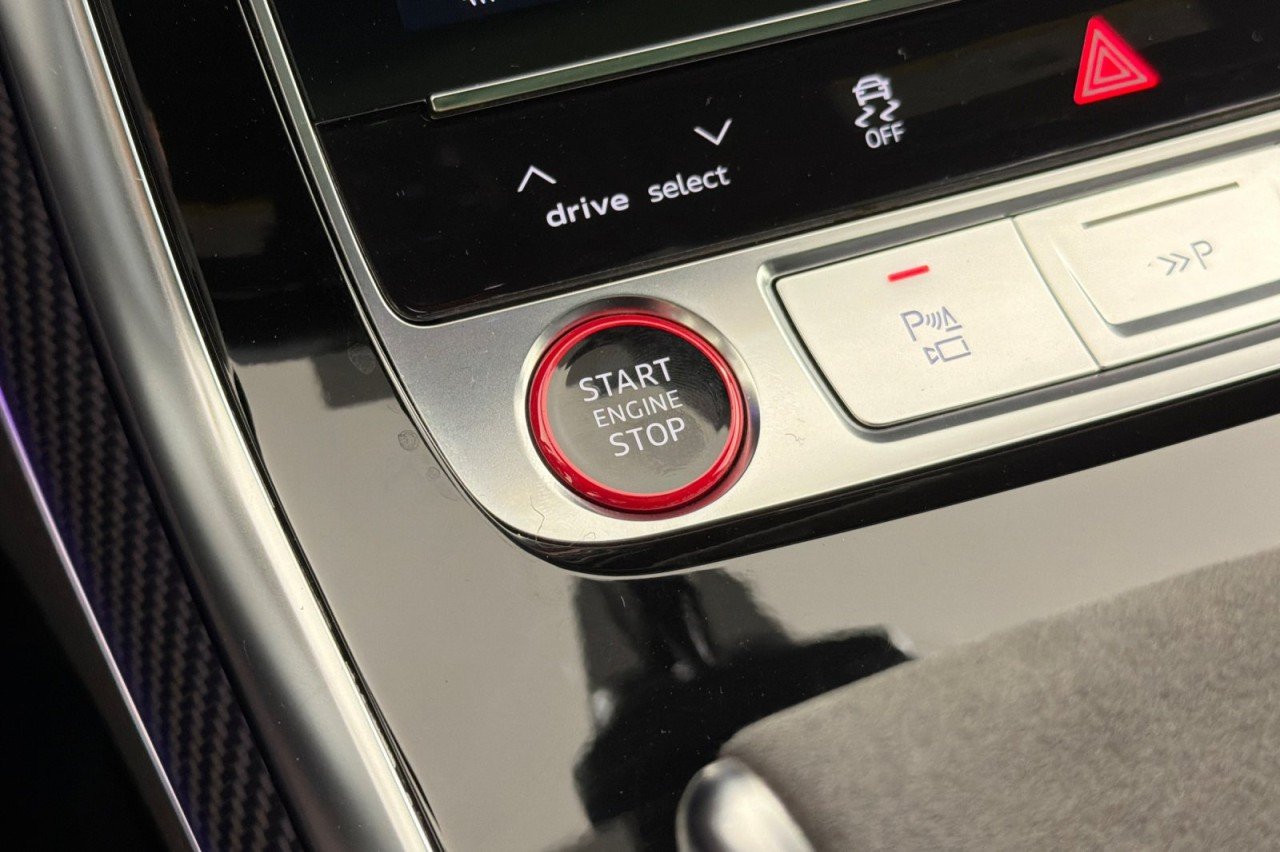 Used 2024 GLACIER WHITE METAL Audi  image 22