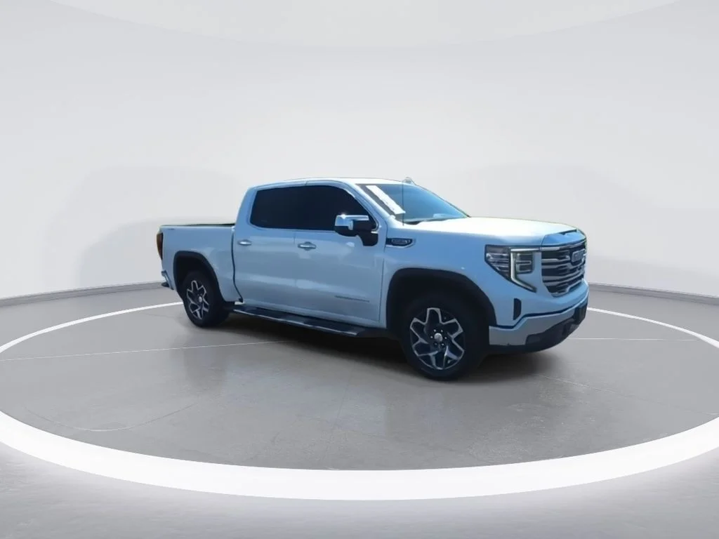Certified Used 2024 White GMC SLT image 2