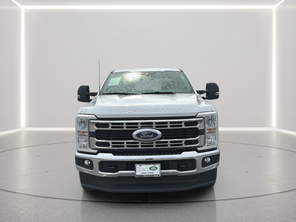 Used 2025 White Ford XLT image 11