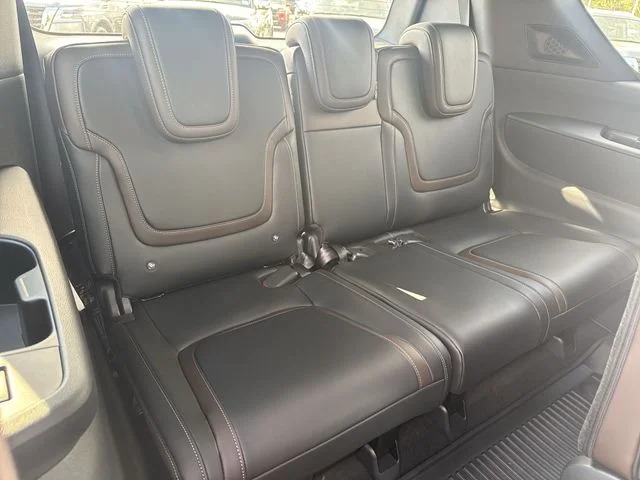 Used 2025 Gray Nissan SL image 12