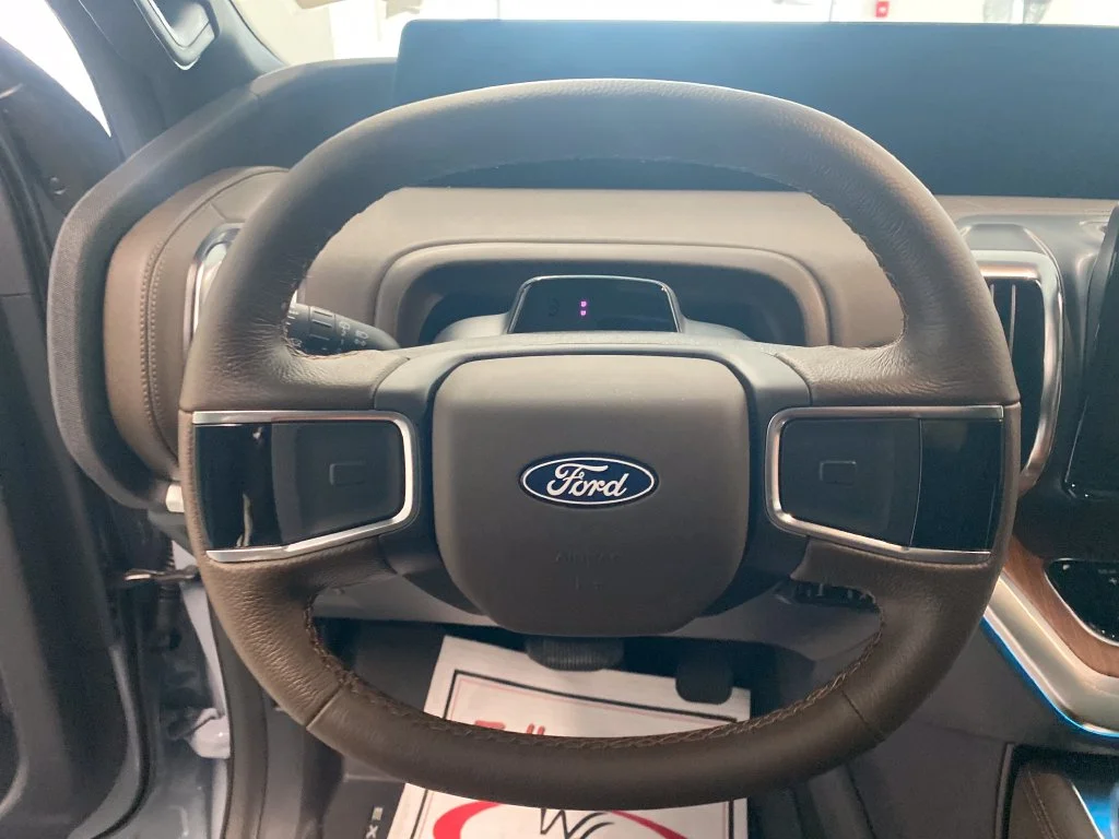 New 2027 Glacier Gray Metallic Tri-Coat Ford MAX King Ranch® image 18