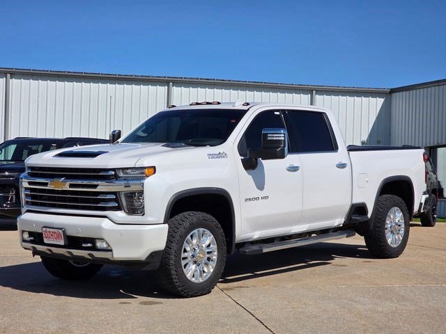 Used 2021 Iridescent Pearl Tricoat Chevrolet High Country image 3