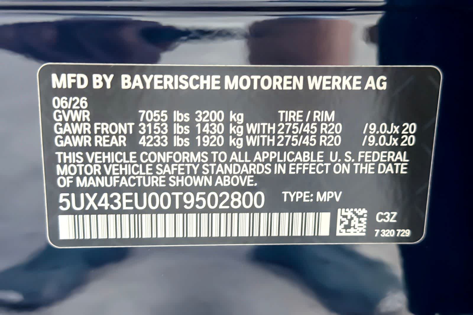 New 2026 Tanzanite Blue II Metallic BMW xDrive50e image 27