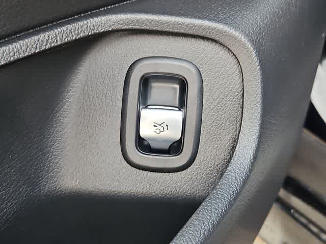 New 2026 Black Mercedes-Benz CLE 300 image 41