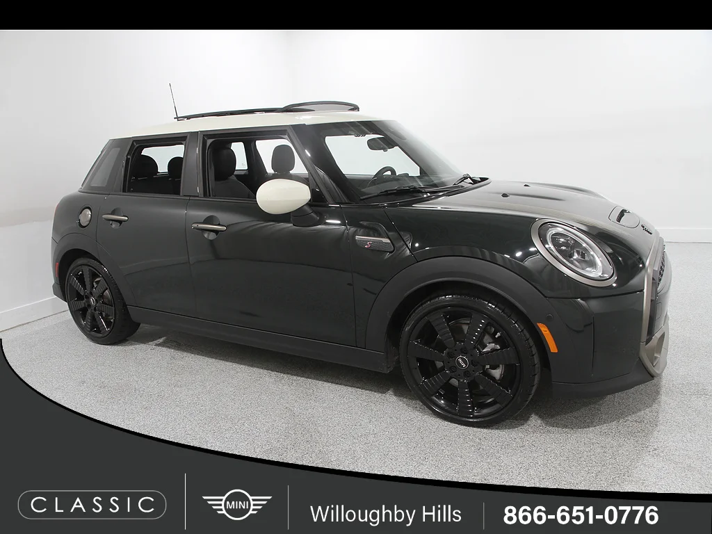 2024 MINI Hardtop 4 Door