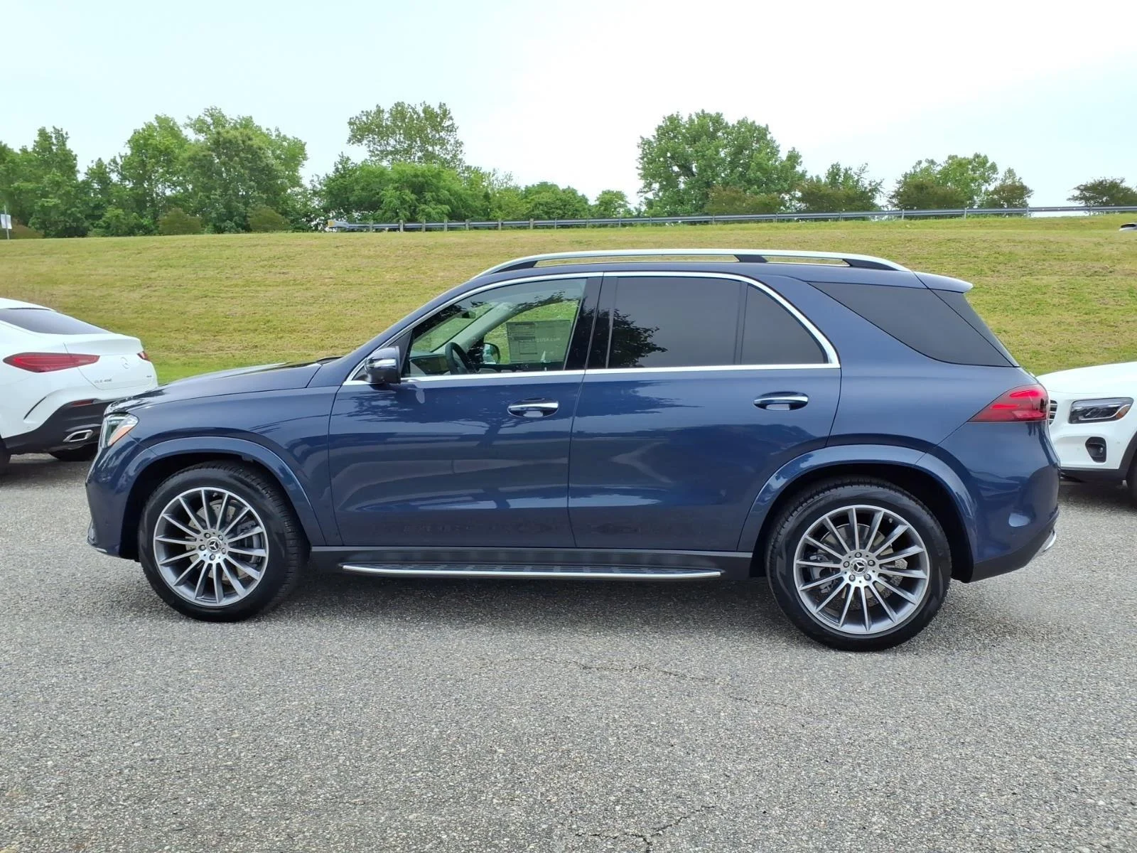 New 2026 BLUE Mercedes-Benz GLE 350 image 10