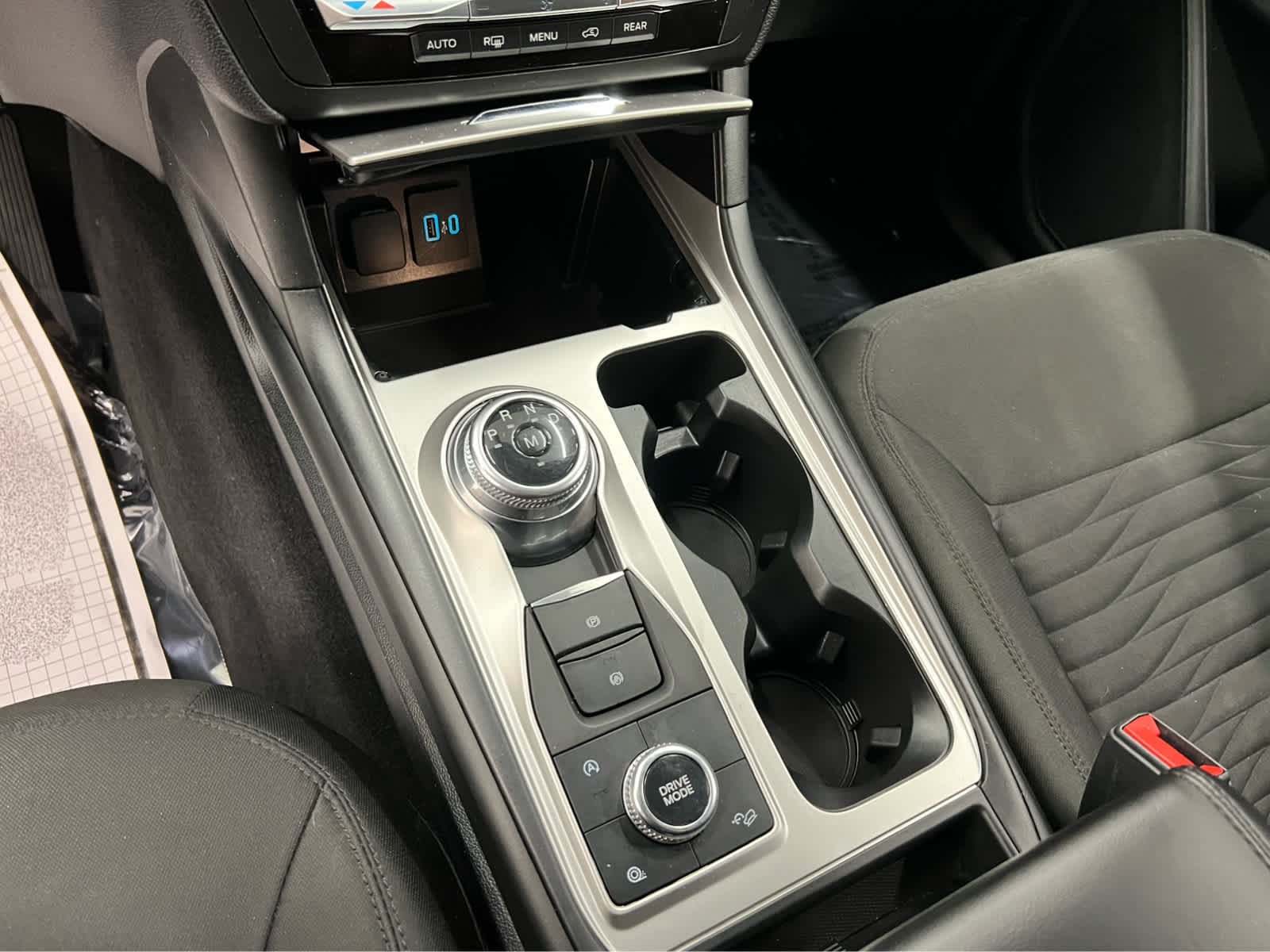 Used 2020 Star White Metallic Tri-Coat Ford XLT image 24