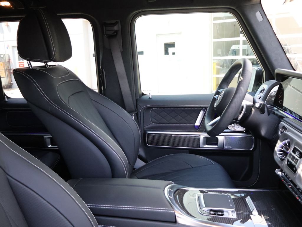 Used 2026 MANUFAKTUR Graphite Met Mercedes-Benz G 550 image 9