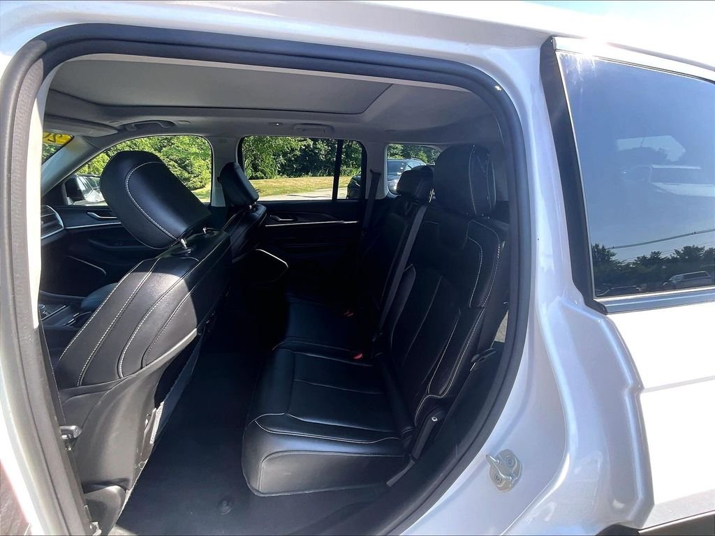 Used 2023 White Jeep 4xe image 15