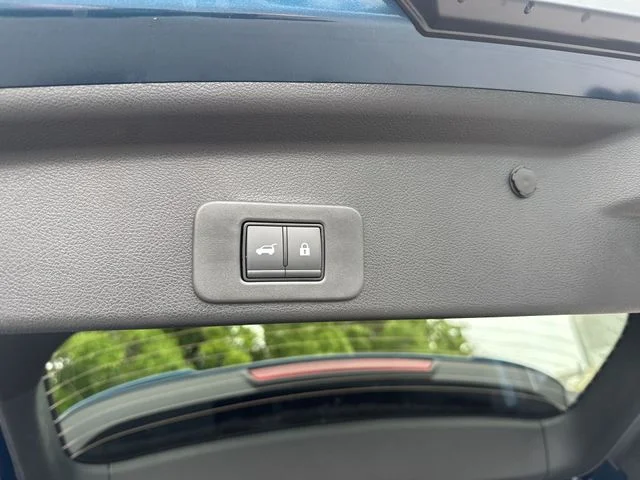 Used 2026 Blue Nissan SL image 13