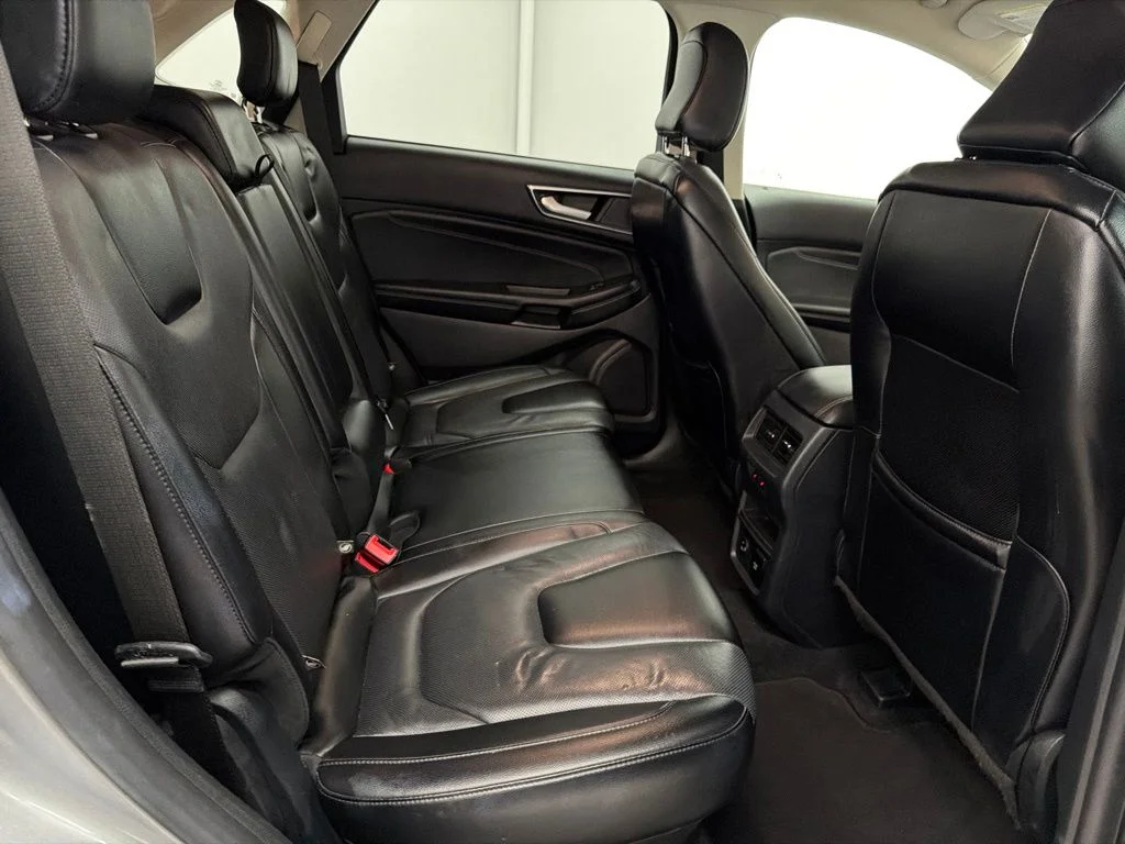 Used 2022 Silver Ford Titanium image 29