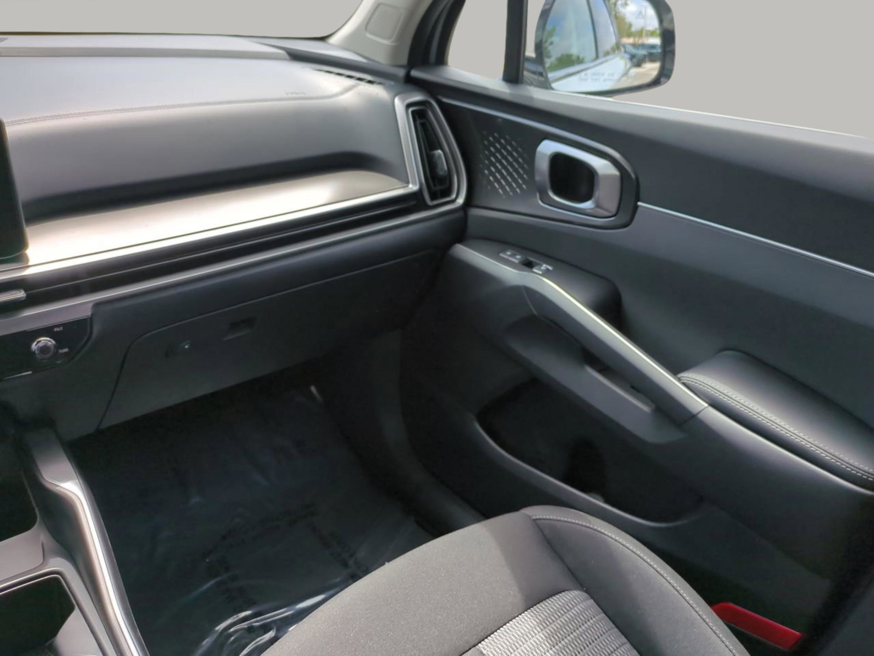 New 2026 Ivory Silver Kia LX image 20