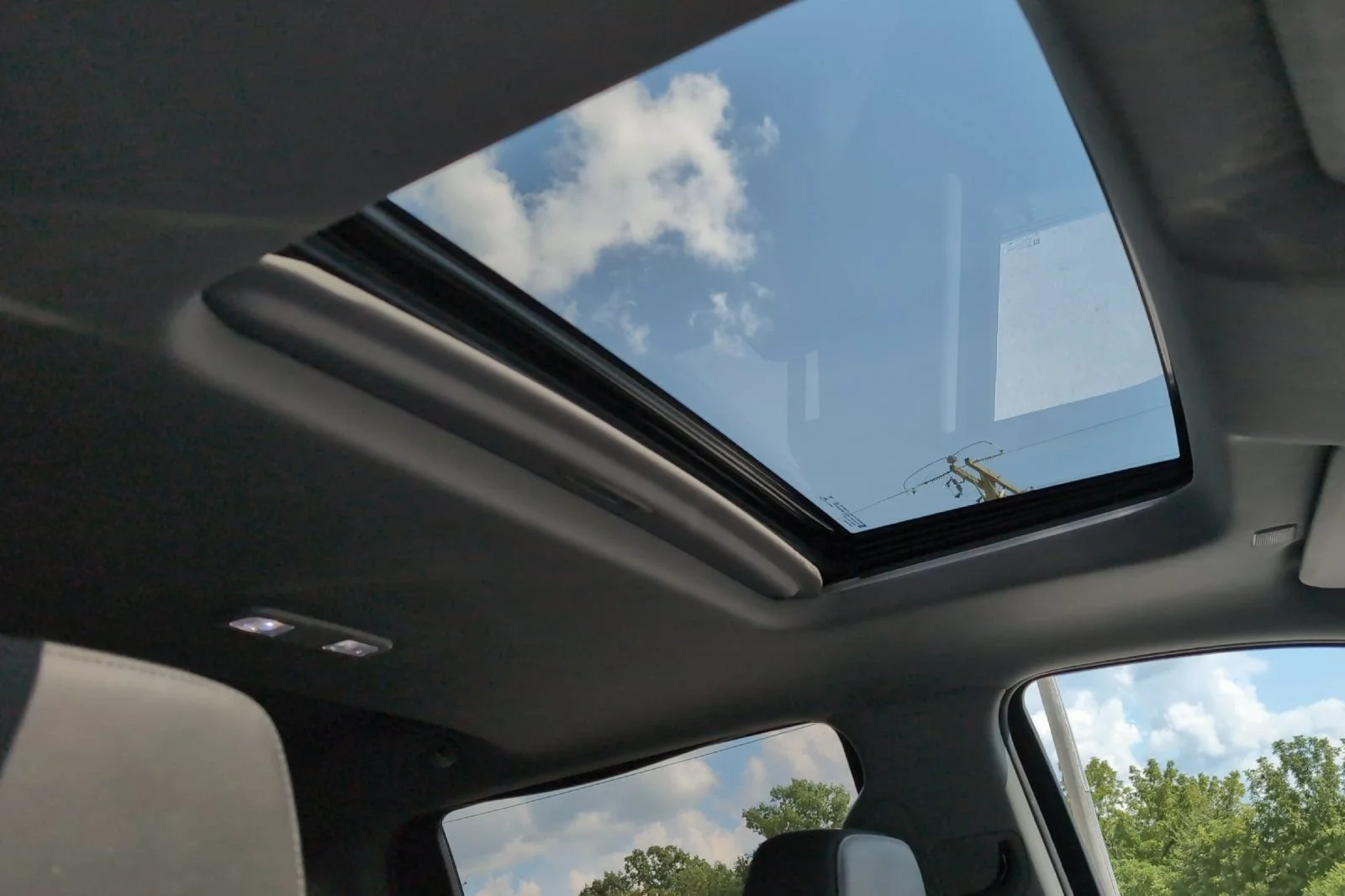 Used 2020 SILVER ICE METALLIC Chevrolet LT Trail Boss image 17