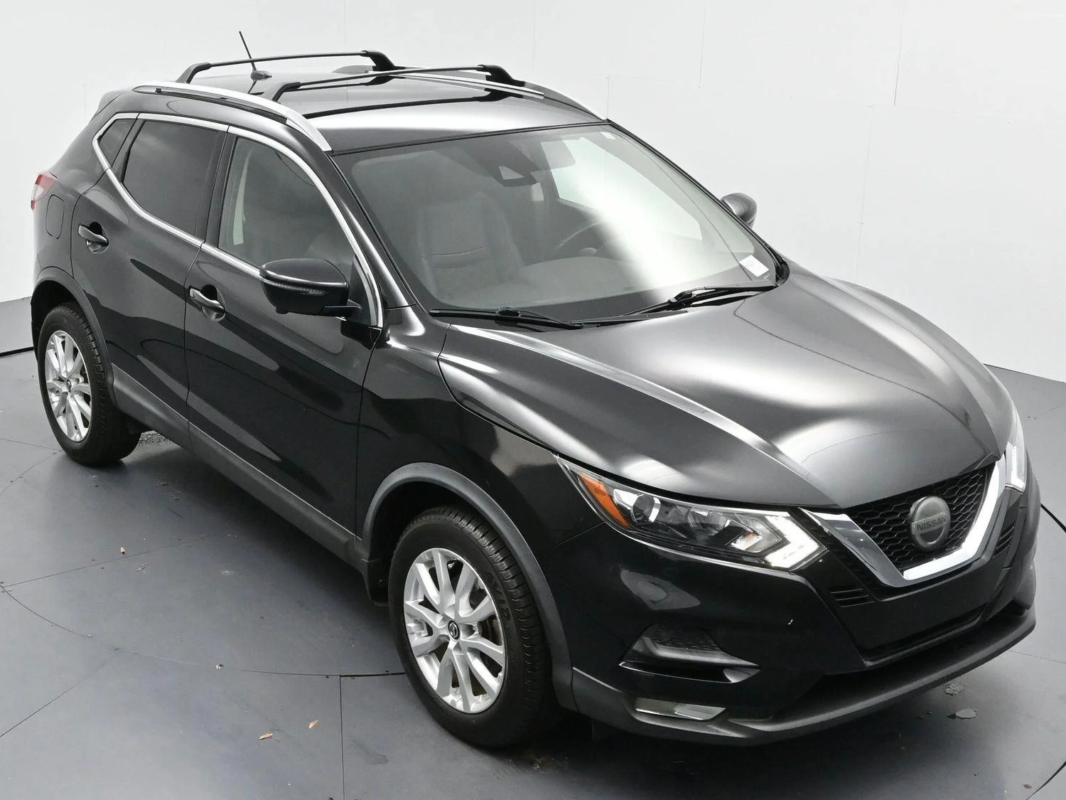 Used 2020 Magnetic Black Pearl Nissan SV image 38