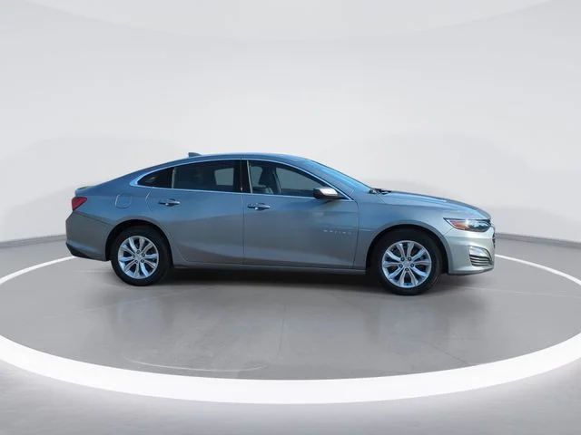 Used 2024 Gray Chevrolet LT image 9