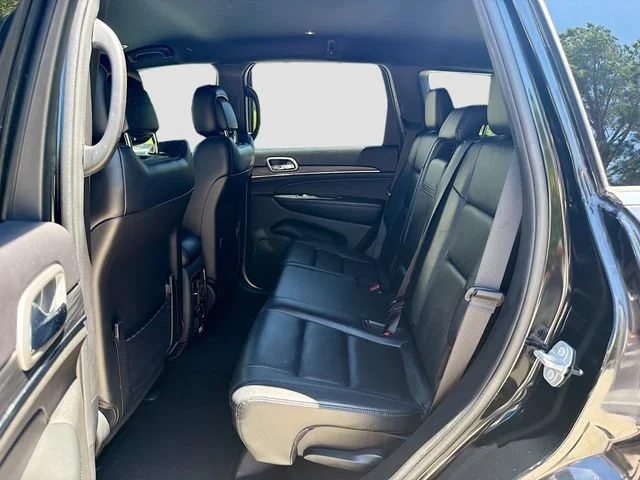 Used 2019 Diamond Black Crystal Pearlcoat Jeep Limited image 21