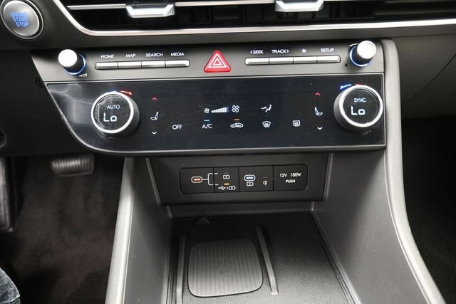 Used 2024 Gray Hyundai SEL image 4