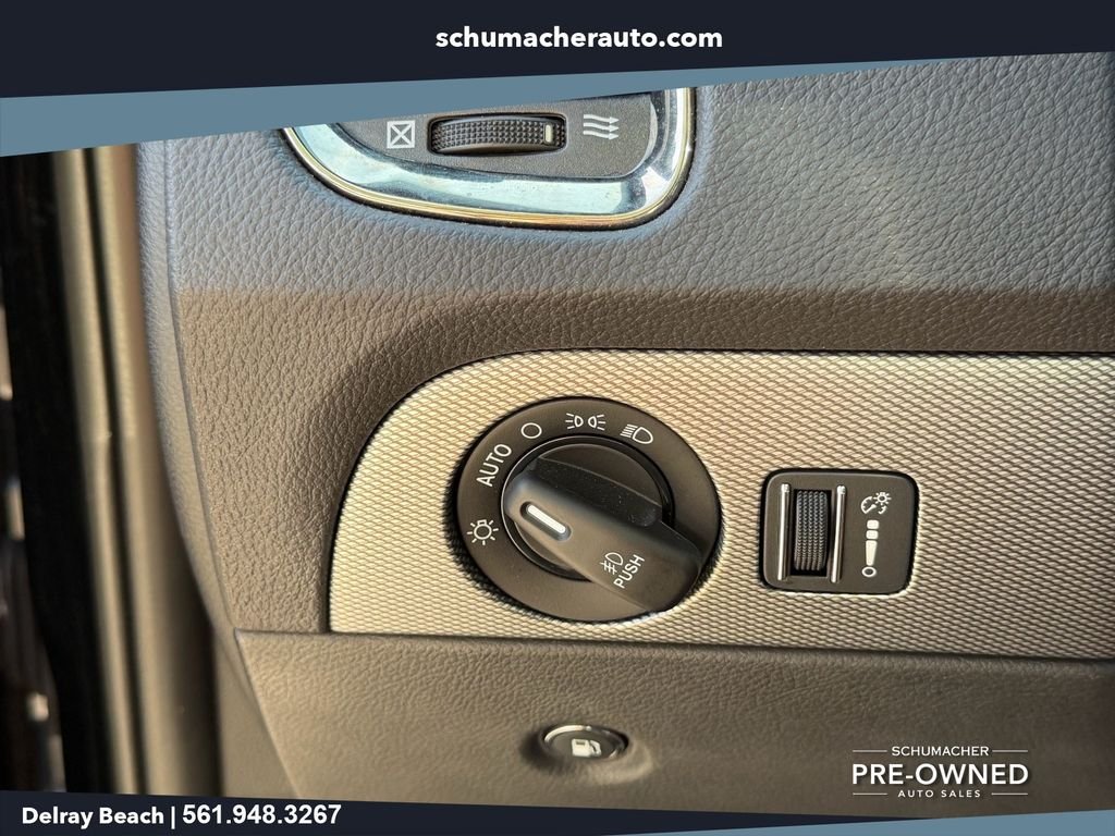 Used 2018 Black Dodge R/T image 25