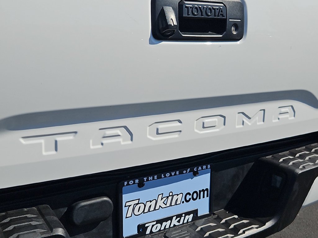 Used 2021 Super White Toyota SR image 26