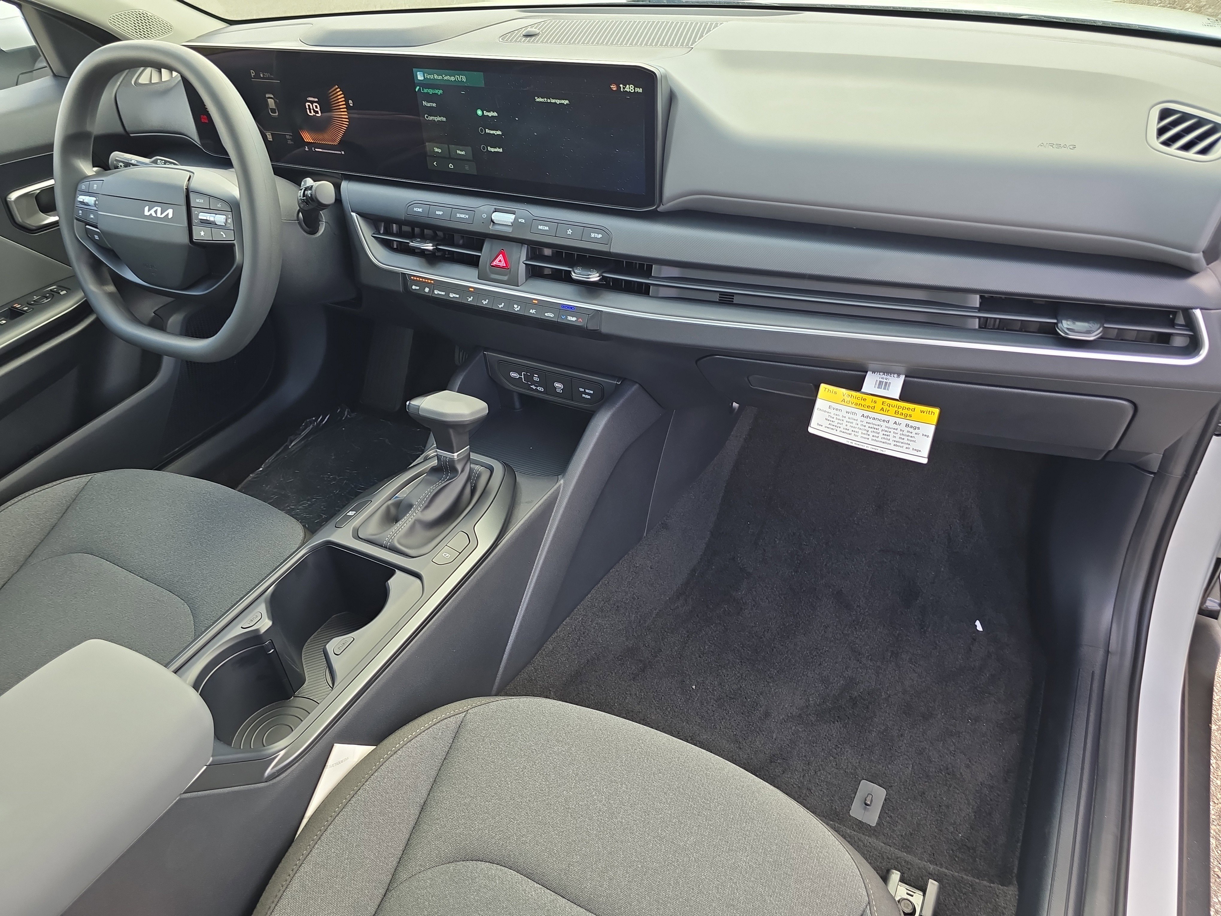 New 2026 Snow White Pearl Kia LXS image 11