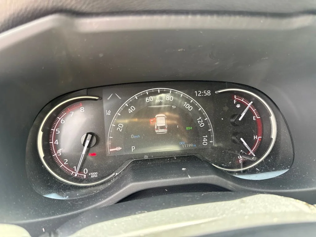 Used 2024 Ice Toyota XLE image 4