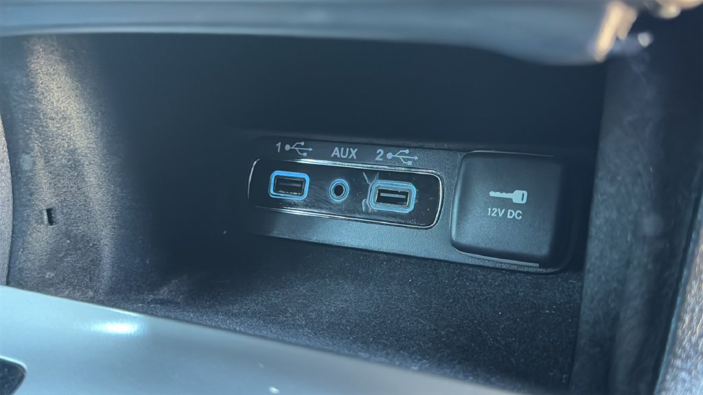 Used 2021 Silver Jeep Overland image 16