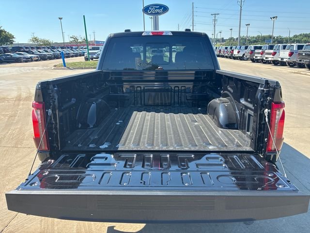 New 2026 Black Ford XLT image 6