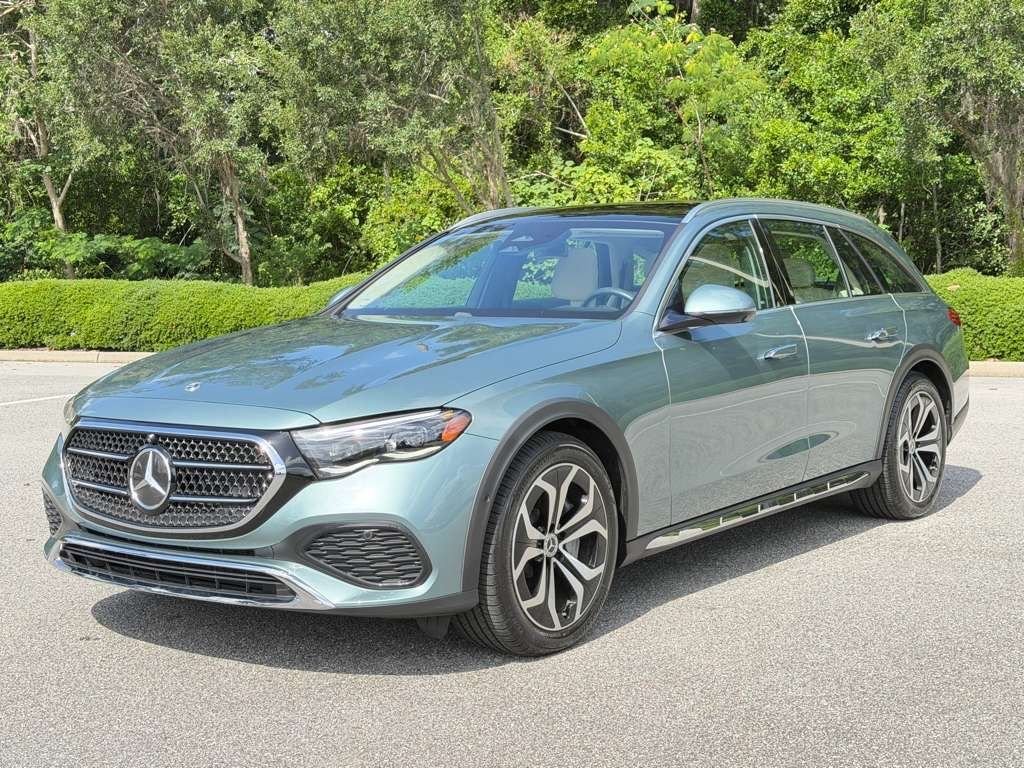 2025 Mercedes-Benz E-Class E450 4MATIC All-Terrain's photo