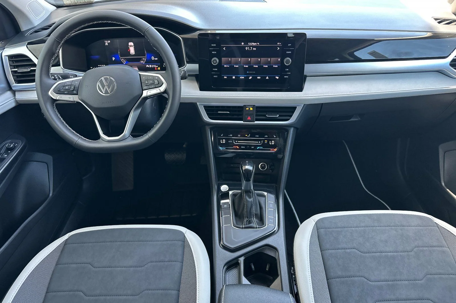 New 2026 Black Volkswagen 1.5T SE image 11
