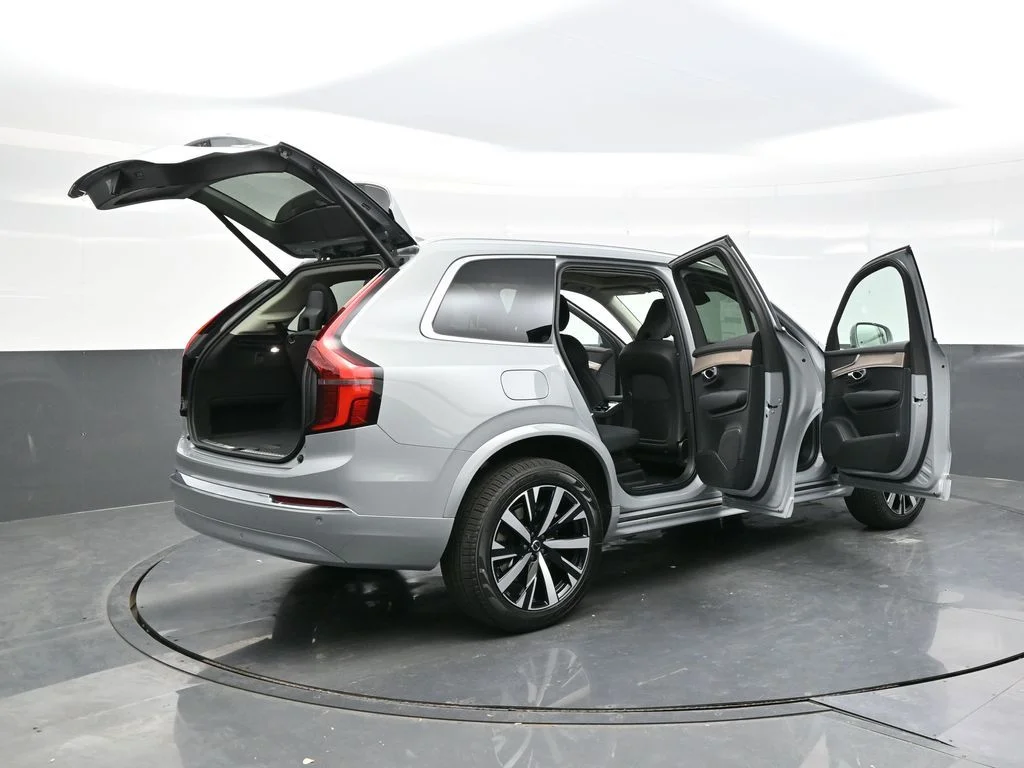 New 2026 Vapour Grey Volvo Core image 60