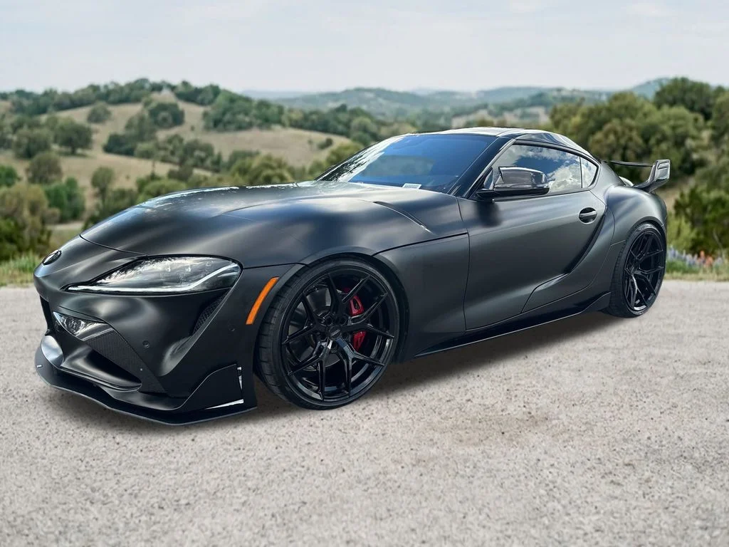 Used 2025  Toyota 3.0 image 3
